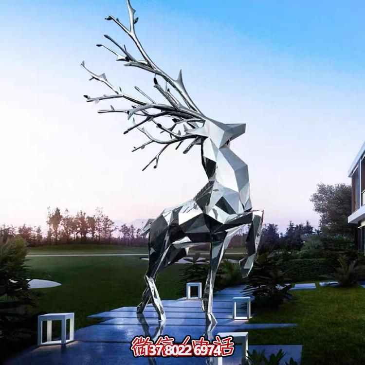 不銹鋼幾何形鏡面彩繪擺件，為校園景觀戶外售樓處帶來時尚美感