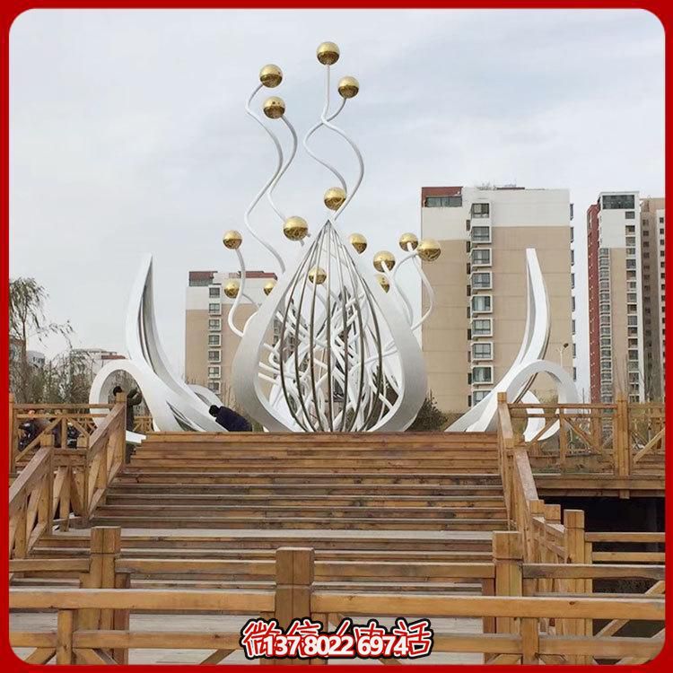 大型不銹鋼荷花雕塑，點(diǎn)綴美麗的景觀(guān)花園