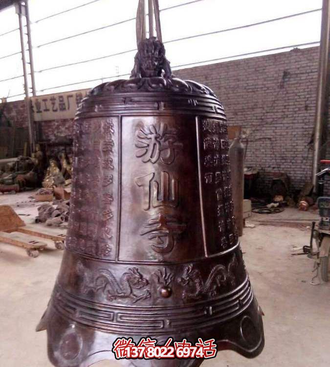 傳統(tǒng)工藝精雕黃銅掛鐘，傳承古老祈福文化