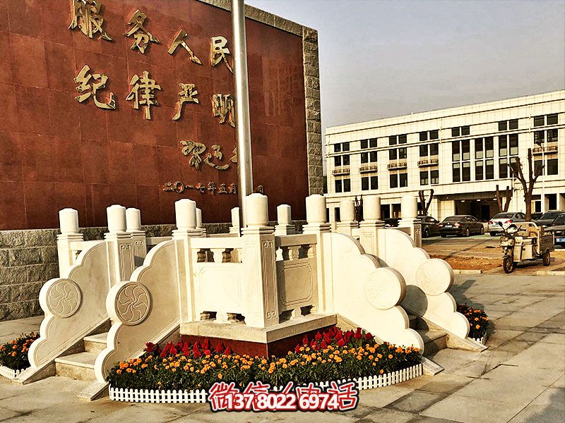 精致大理石升旗臺(tái)——為政府單位和廣場擺放 精致大理石升旗臺(tái)——為政府單位和廣場擺放