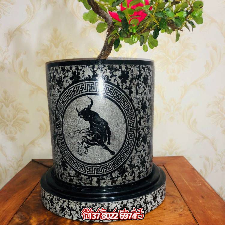 手工精美石雕花盆，點(diǎn)亮您的室外空間