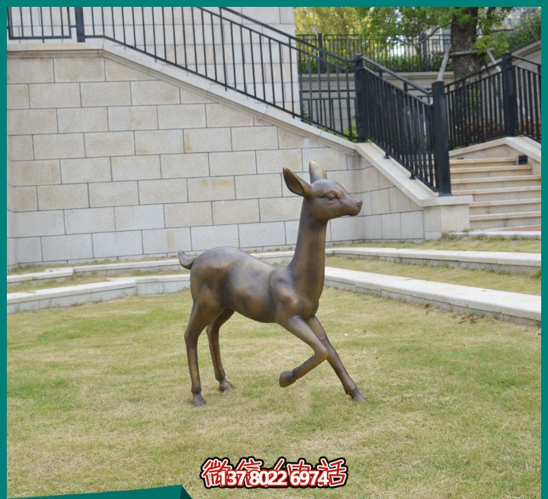 玻璃鋼梅花鹿彩繪雕塑，完美裝飾園林景觀