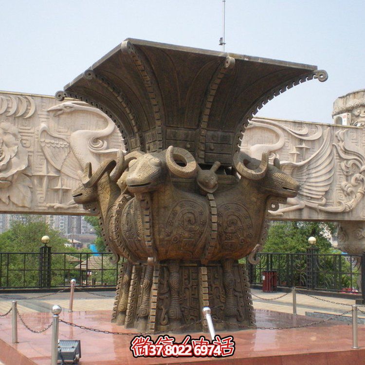 方尊銅香爐雕塑，讓景區(qū)廣場(chǎng)更加精彩