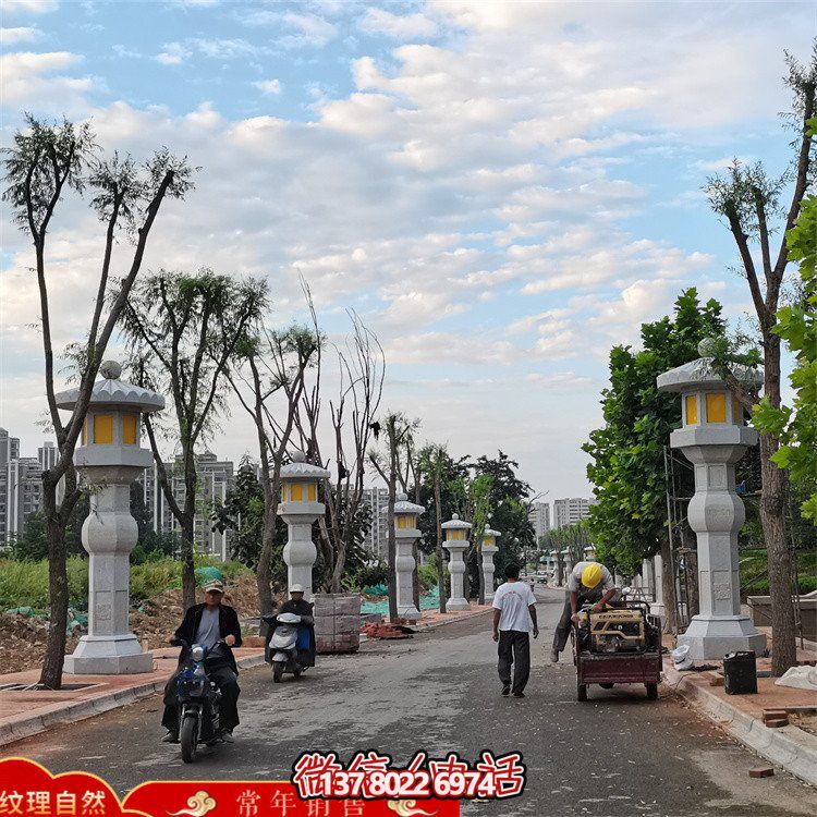 精美絕倫的大型石雕燈籠，專(zhuān)為園林路燈定制