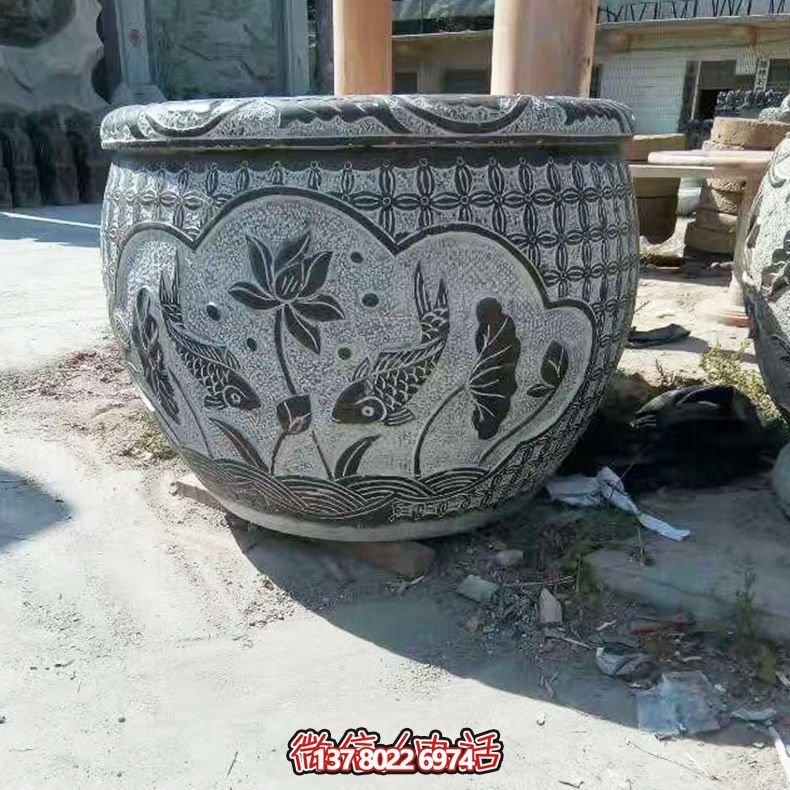 青石雙魚蓮花雕塑，養(yǎng)花缸精美裝飾