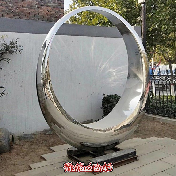 高級(jí)不銹鋼圓環(huán)雕塑，構(gòu)筑優(yōu)雅園林景觀