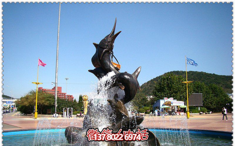 大型戶(hù)外海豚玻璃鋼噴漆噴水雕塑 大型戶(hù)外海豚玻璃鋼噴漆噴水雕塑